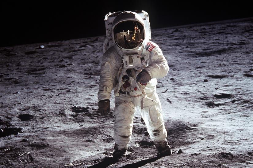 Urnebesno: Kako izgleda snimka hodanja po Mjesecu – usporena?