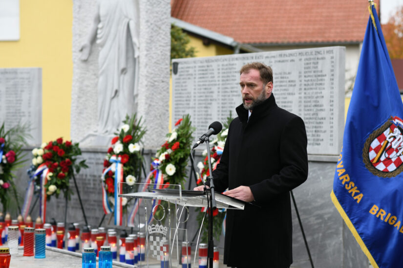 Ministar Banožić sudjelovao na obilježavanju 29. obljetnice sjećanja na stradanja Bogdanovaca