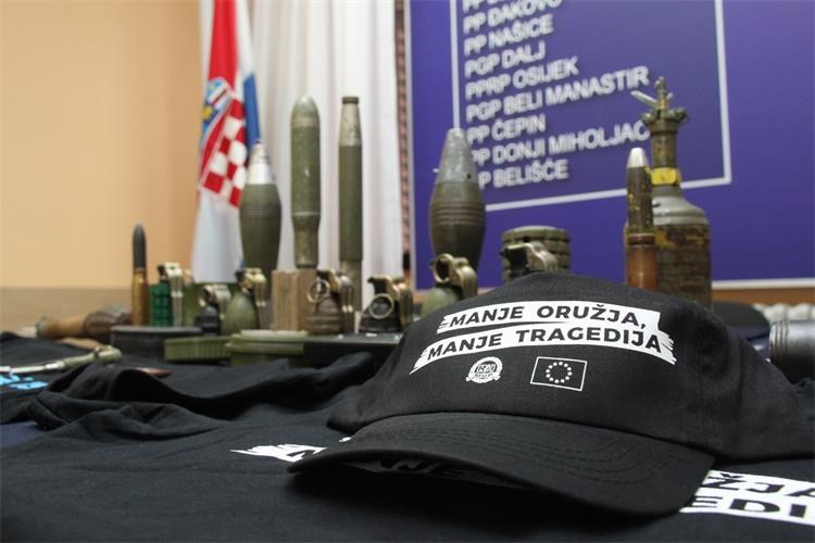 Policijska uprava osječko-baranjska podržala novu moderniziranu kampanju „Manje oružja, manje tragedija“