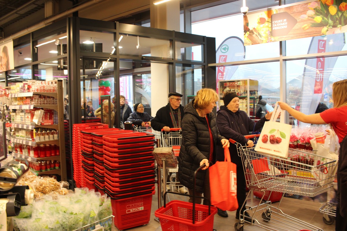 U srcu Slavonije otvoren najnoviji SPAR supermarket u Čepinu